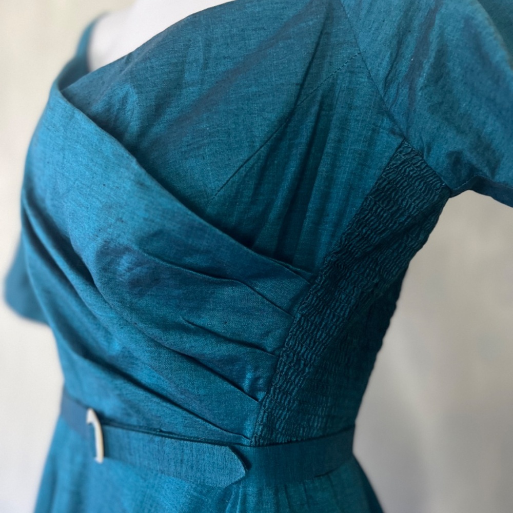 Gorgeous semi formal raw silk dress - Picture 9 of 16